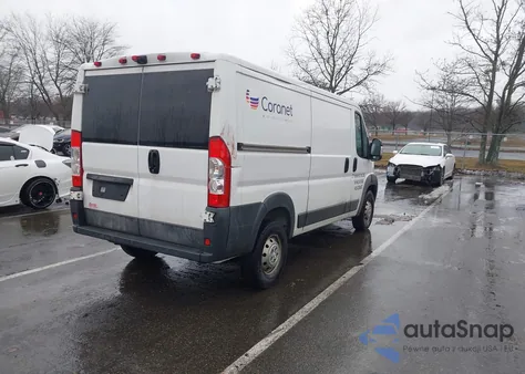 2017 Ram Promaster 1500 Low Roof 136 Wb z USA, uszkodzony, nr VIN 3C6TRVAG7HE536580